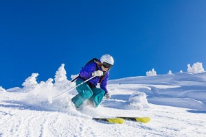 开云体育官方网站-F1新赛季揭幕战之夜，浓眉表现堪称教科书，当极速轰鸣遇见篮球美学