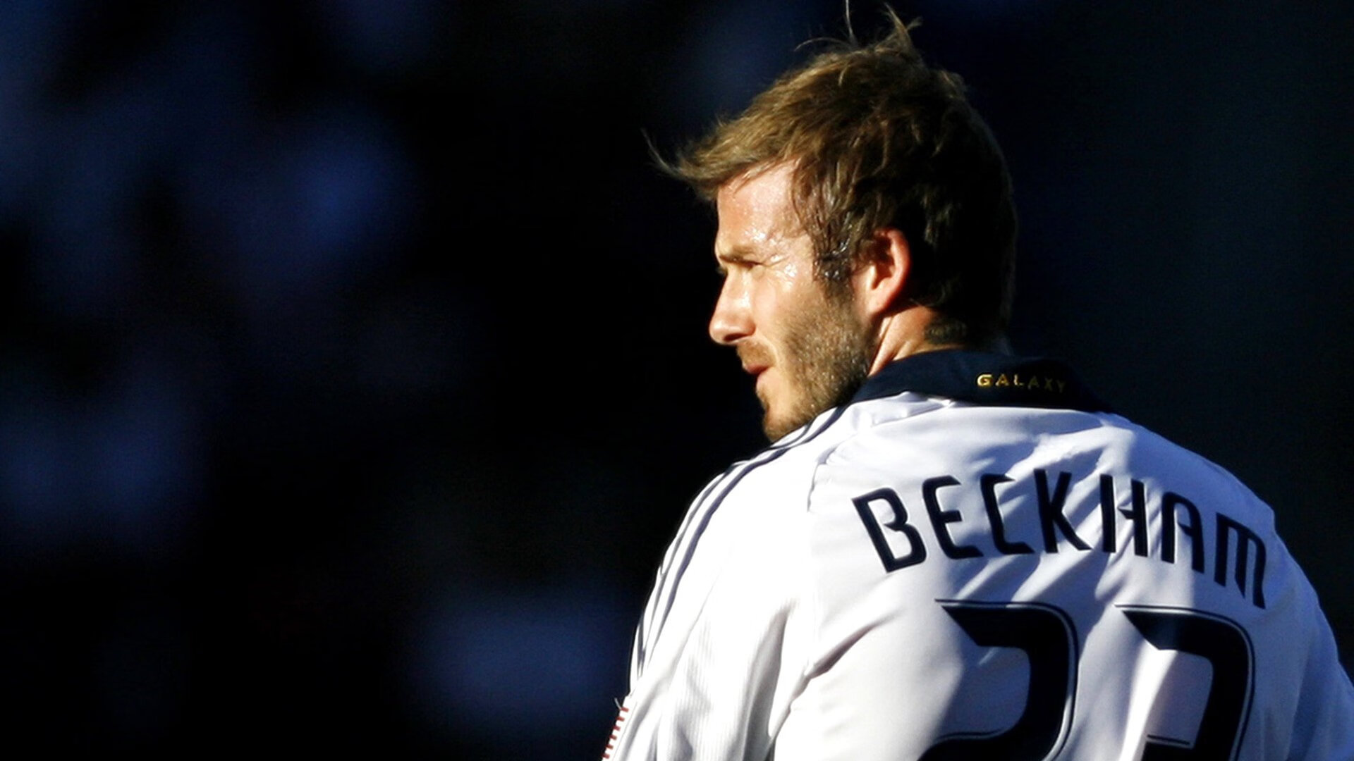 乌拉圭对阵威尔士，恩佐点燃赛场，绿茵场上刮起南美旋风