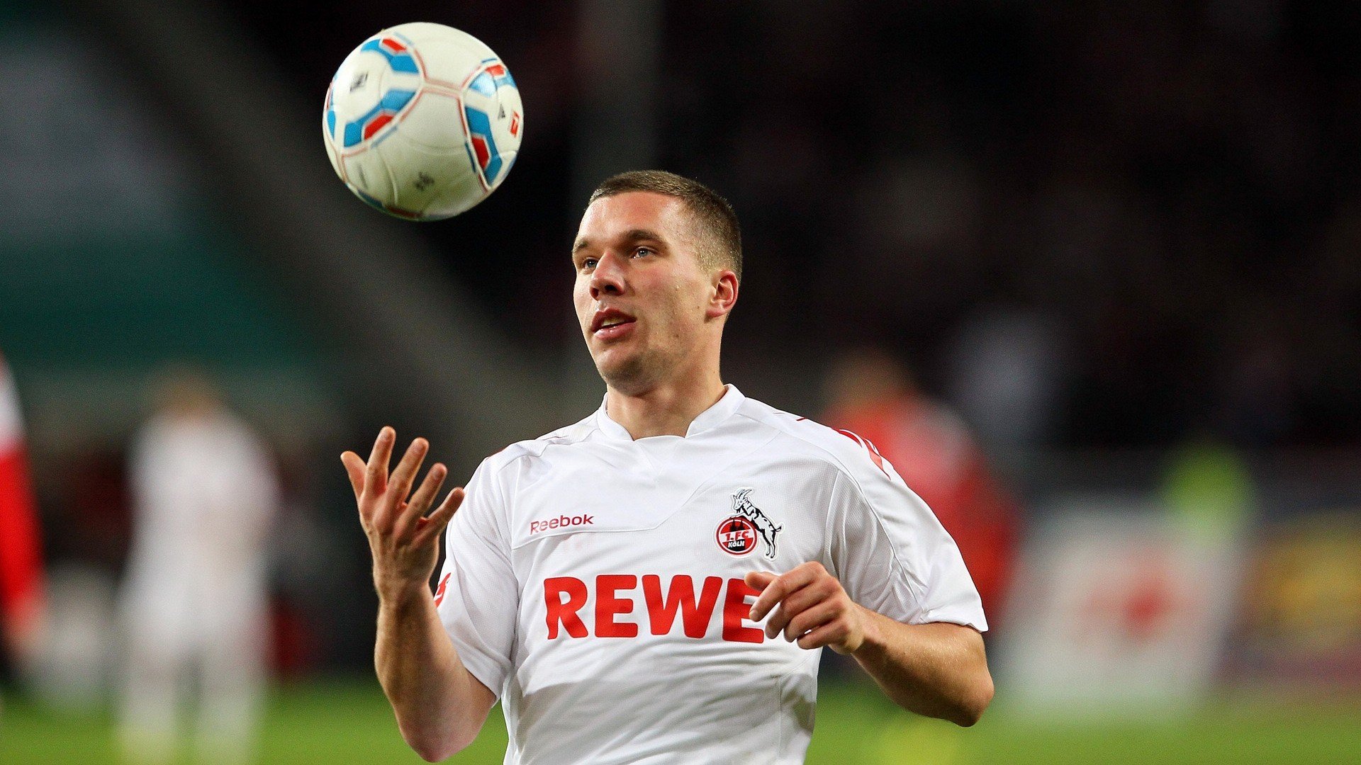 西甲德比启示录，当巴萨皇马遇上新疆男篮，体育如何成为国家统一的隐形语言？