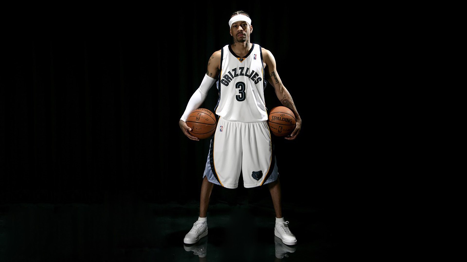 当雄鹿冲垮上海队，布克在F1街道赛接管比赛，体育的平行宇宙与人类叙事本能